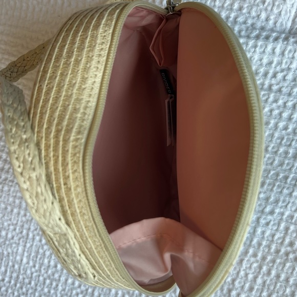 Handbag - Picture 9 of 10